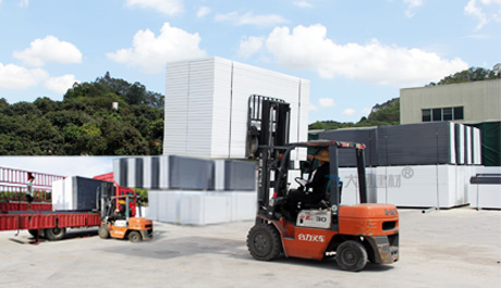 大通建材，工地圍擋，施工圍擋廠家，貨源穩(wěn)定，自由工廠生產(chǎn)銷售。